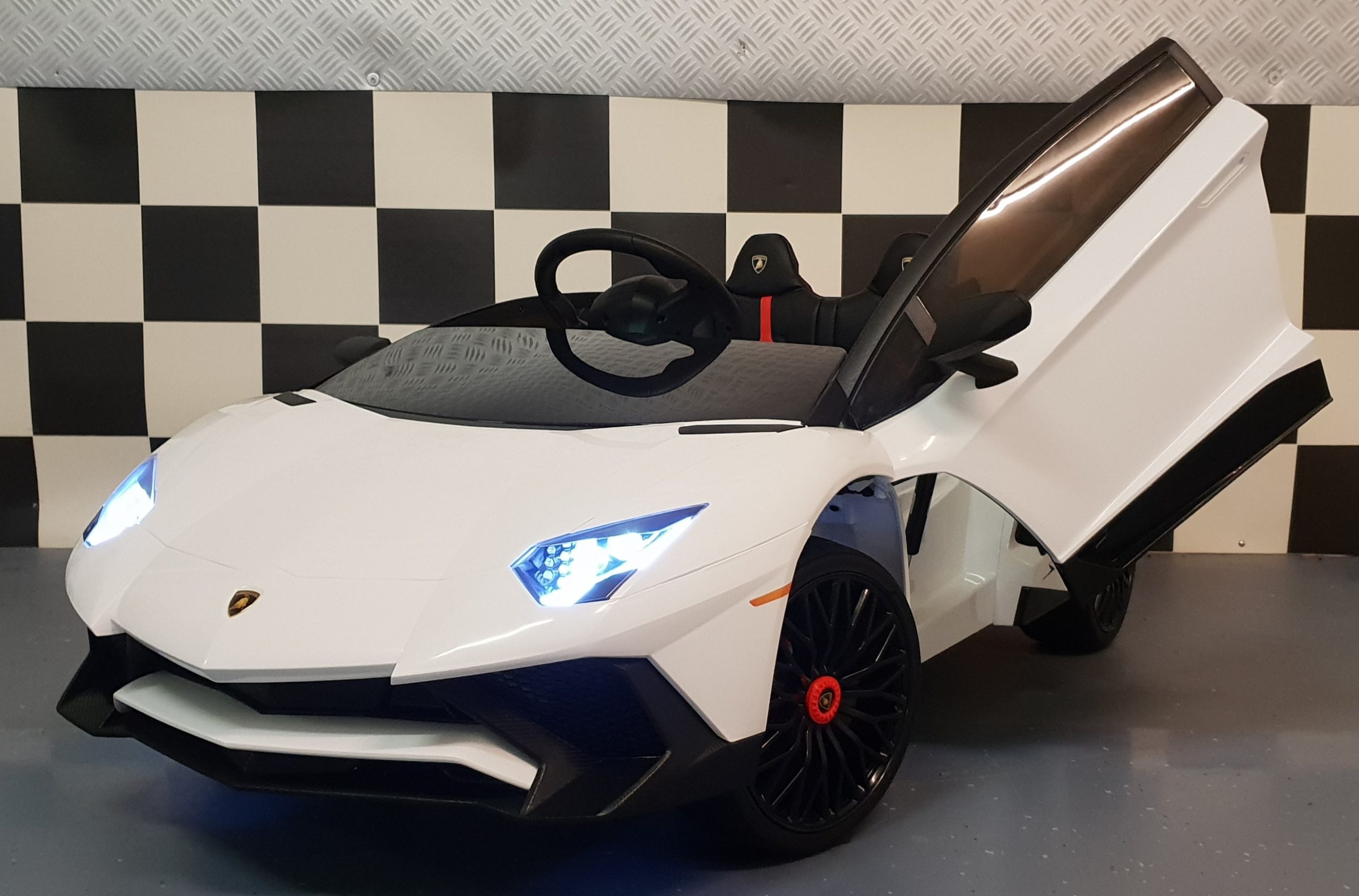 Lamborghini Roadster SV children’s car 12V white